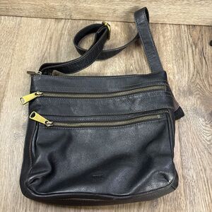 Fossil Voyager Leather Crossbody Shoulder Bag Purse EUC Black Brass